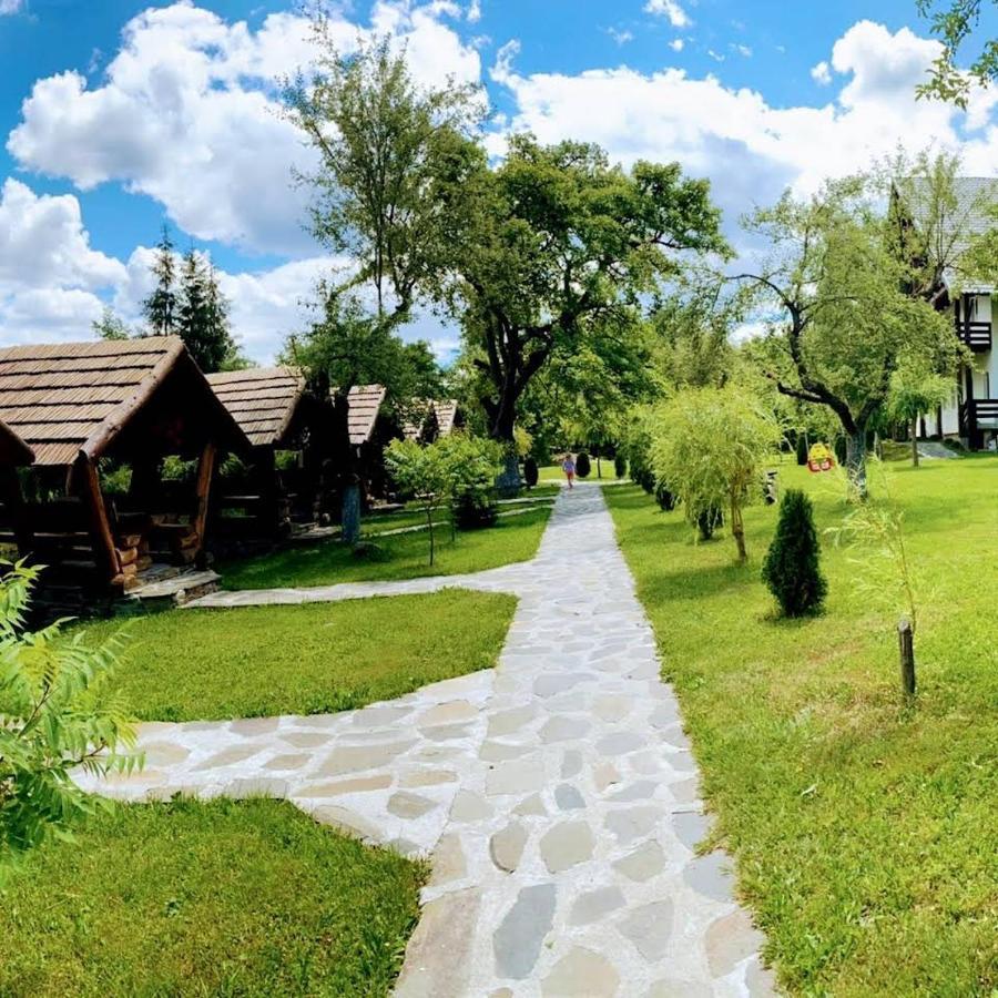 Pastravaria Alina Sirbi Exterior foto